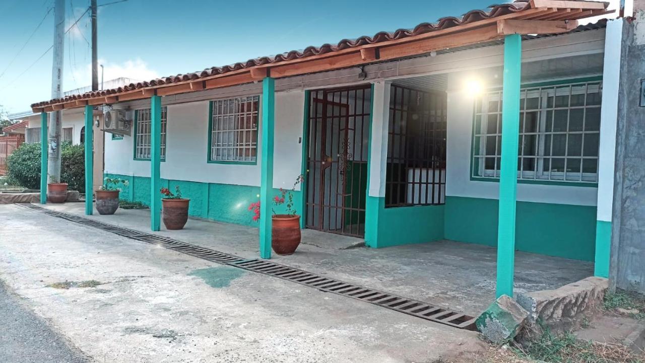 Hostel Travelers Chitre Exterior photo